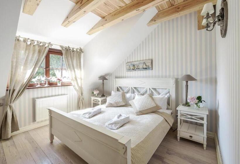 Курорт Ciekocinko Powozownia