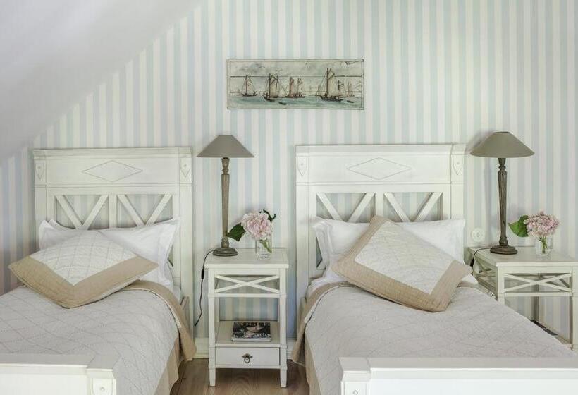 Курорт Ciekocinko Powozownia