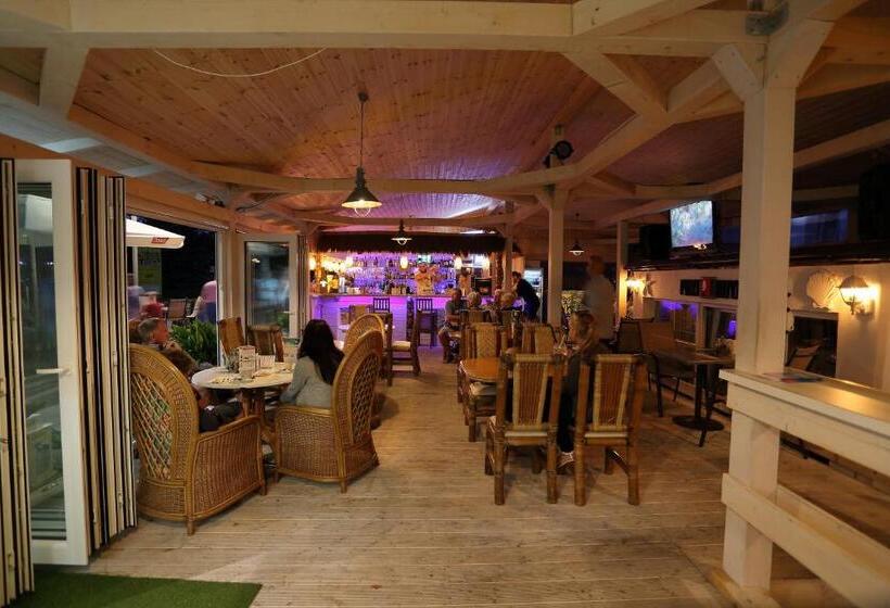 리조트 Dom Wypoczynkowy Szarotka&krokus