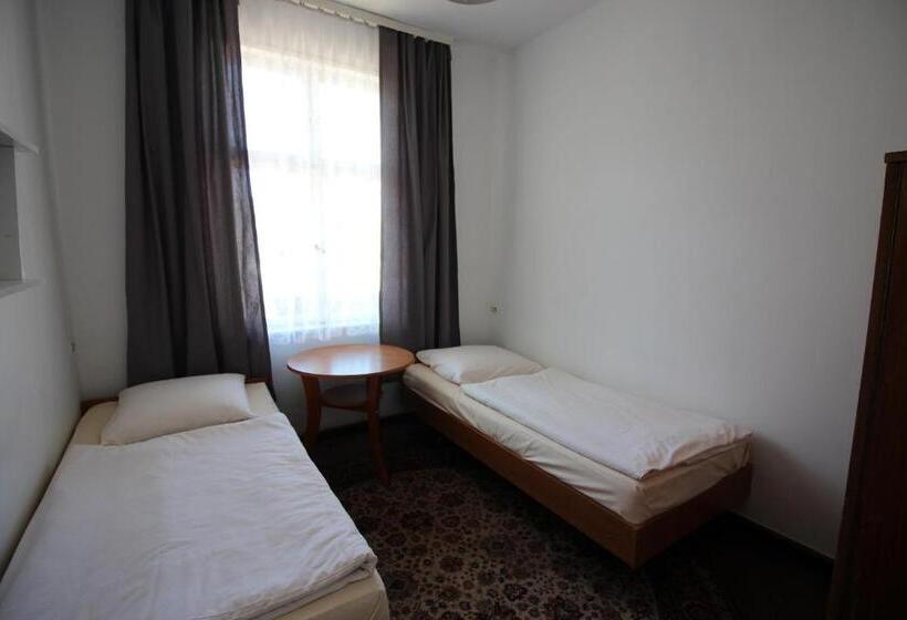 리조트 Dom Wypoczynkowy Szarotka&krokus