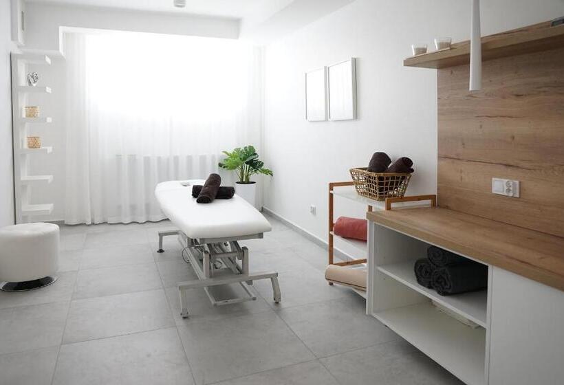 استراحتگاه Koral Live