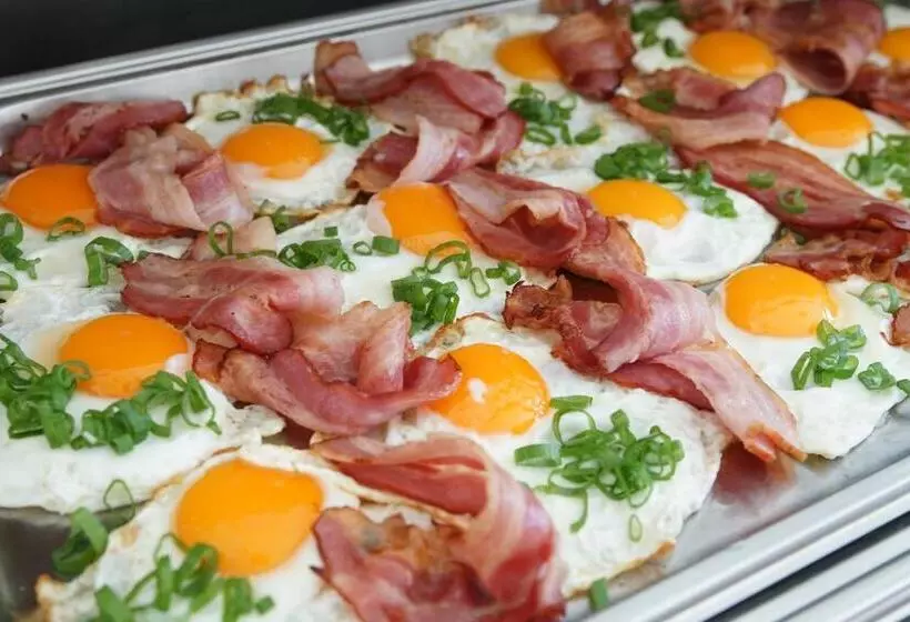 Lomakeskus Koral Live