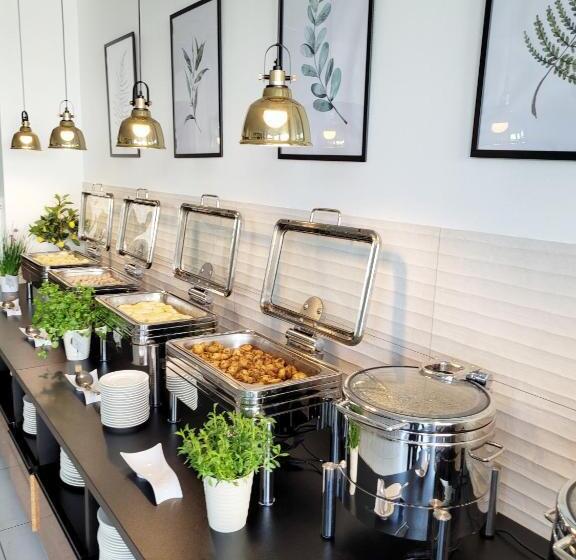 استراحتگاه Koral Live