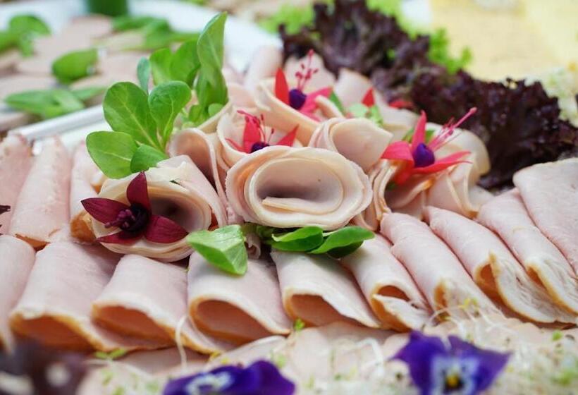 استراحتگاه Koral Live