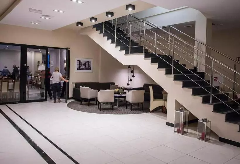 Lomakeskus Koral Live