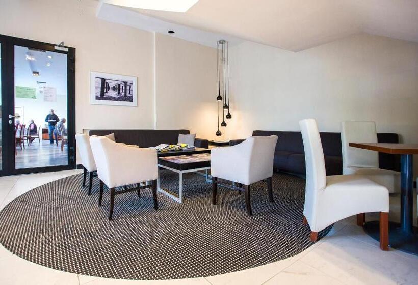 استراحتگاه Koral Live