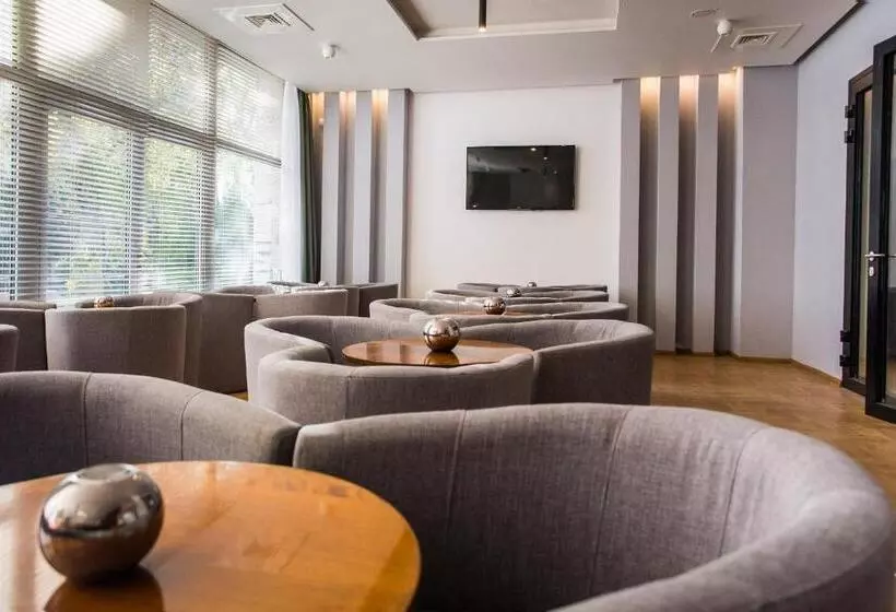 Lomakeskus Koral Live