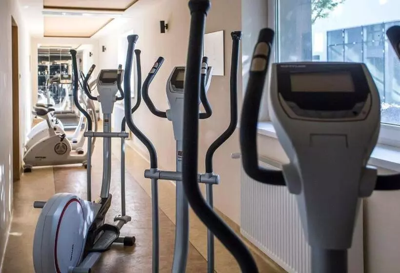 Lomakeskus Koral Live