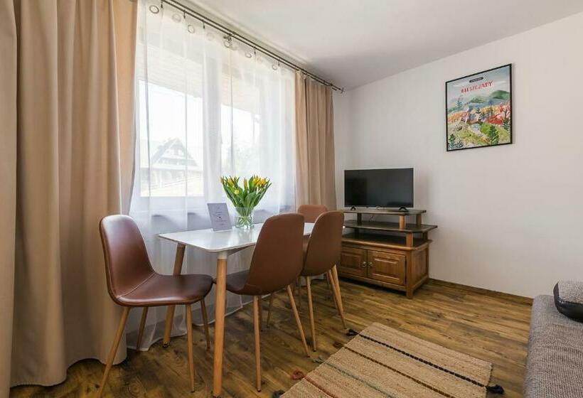 ベッドアンドブレックファースト Niemczukówka 1   Smerek