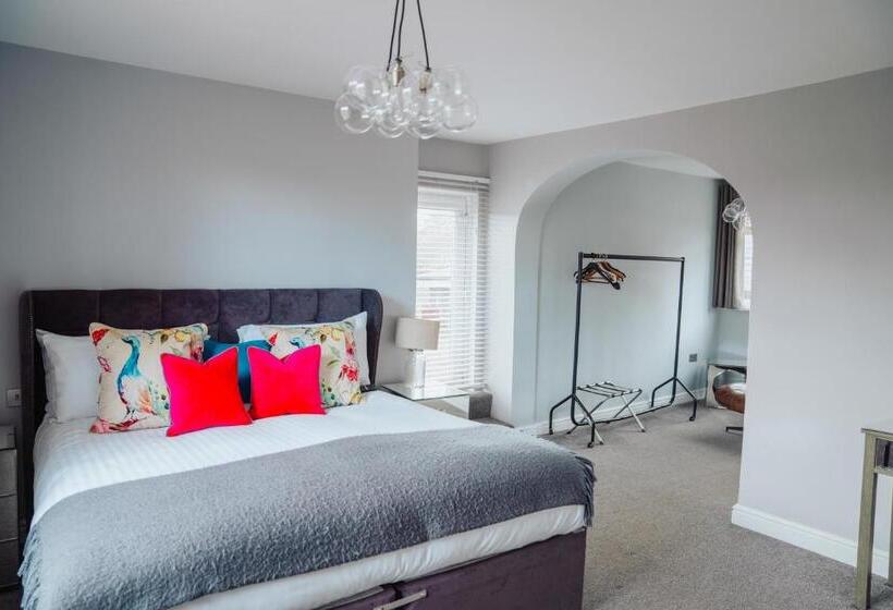 ベッドアンドブレックファースト The Fox Inn