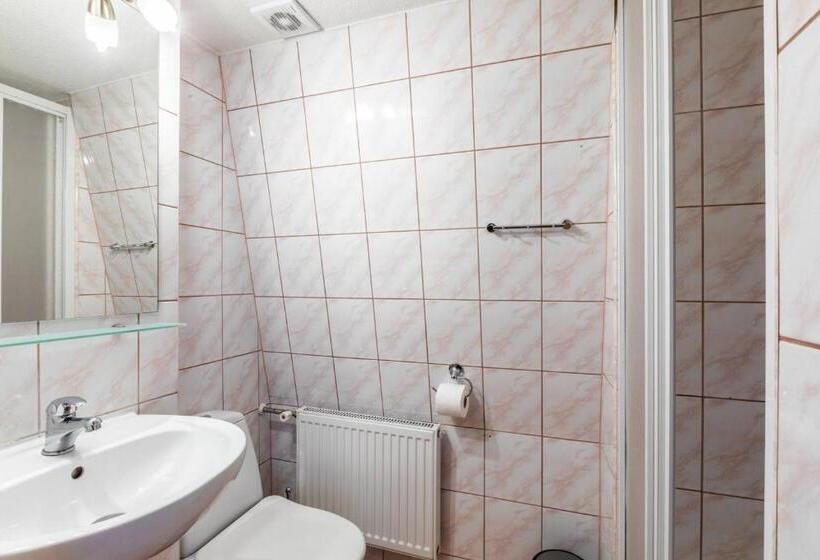 مبيت وإفطار Willa Biały Domek 600m Krupówki