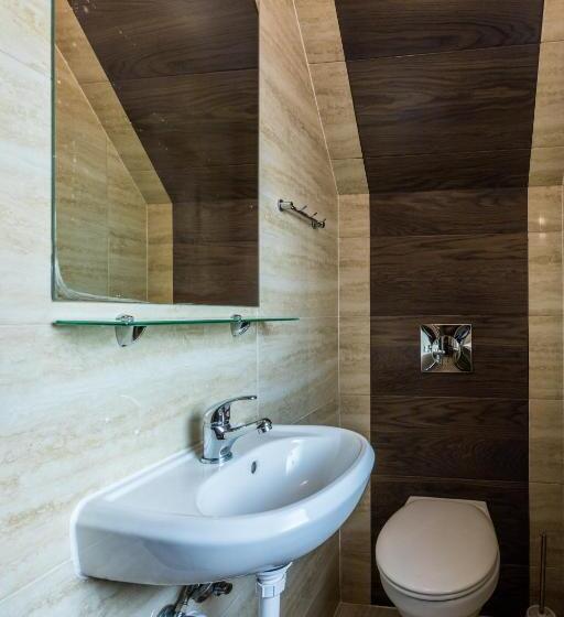 مبيت وإفطار Willa Biały Domek 600m Krupówki