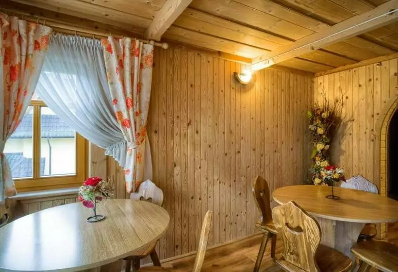 Aamiaismajoitus (B&B) Willa Pod Groniem