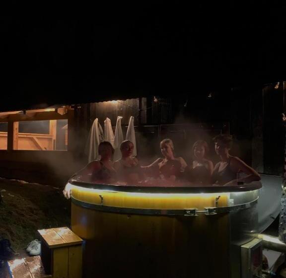 فندق Agroturystyka Pod Gronikami