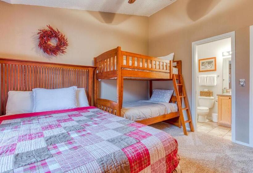 ホテル Collins Lake Condo