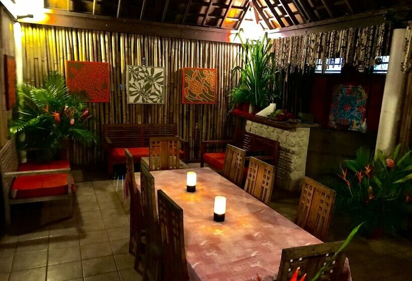 Отель Pension La Perruche Rouge