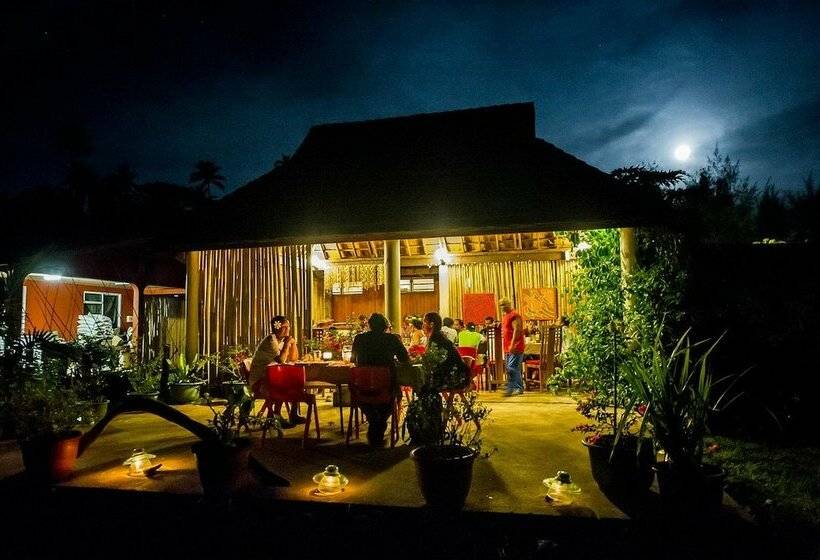 Отель Pension La Perruche Rouge