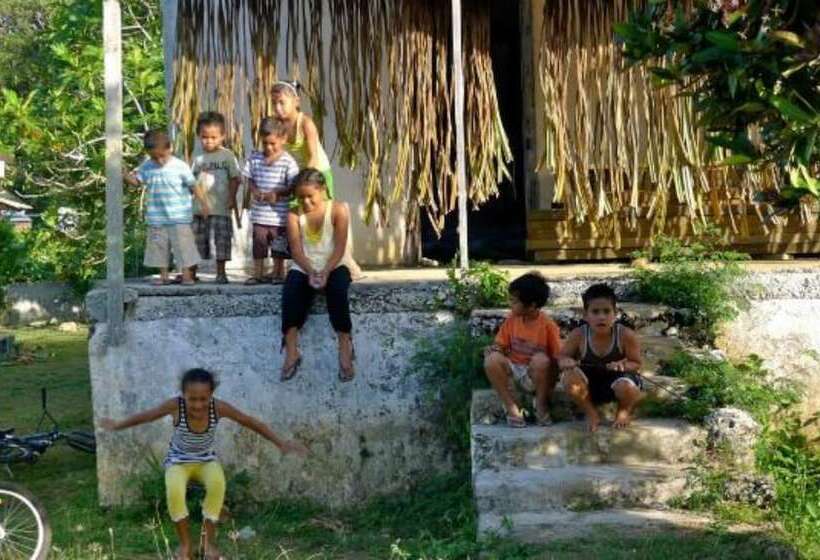 Отель Pension La Perruche Rouge