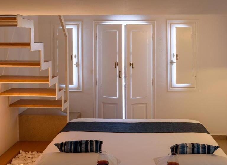 Muses Cycladic Suites