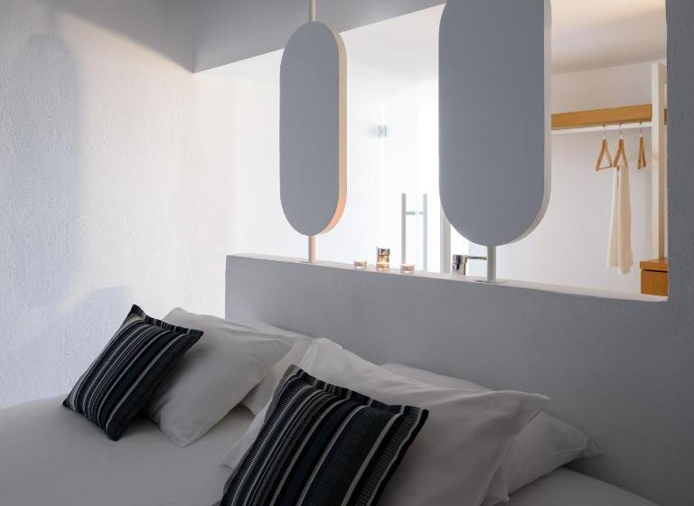 Muses Cycladic Suites