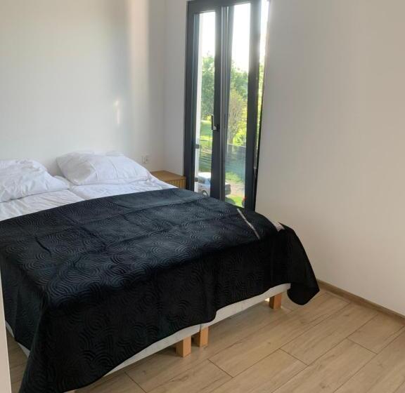 Пансион Nt Holiday