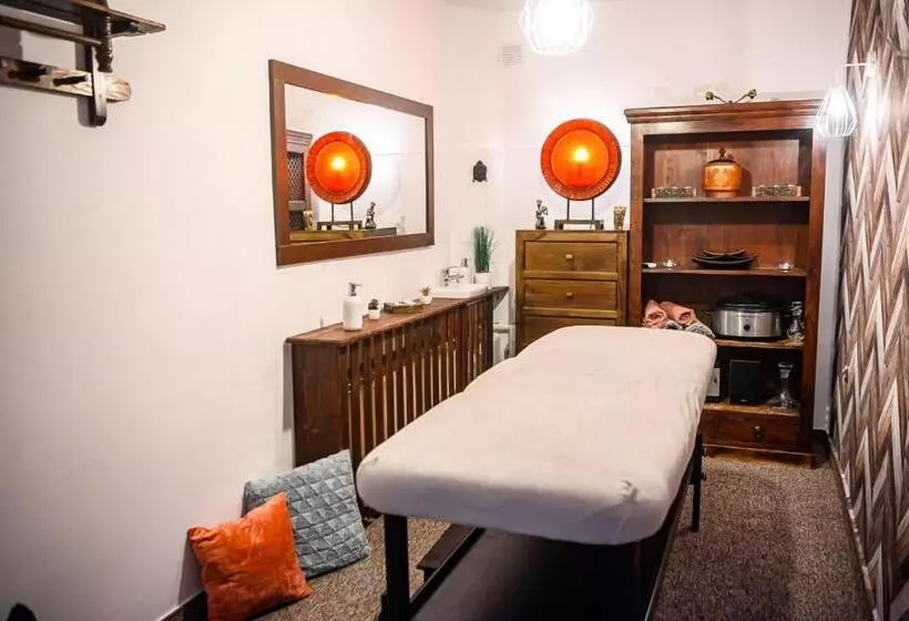 リゾートホテル Willa Safona