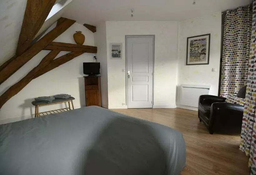 Aamiaismajoitus (B&B) Chambres D Hôtes L Hermine Vineuil