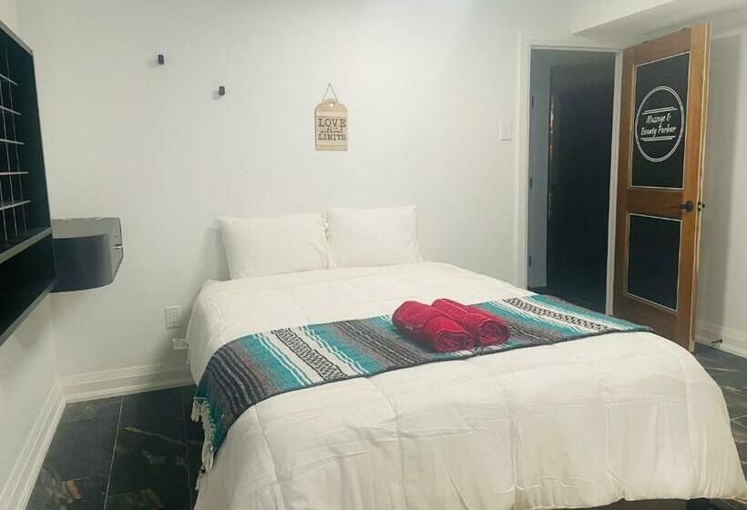 مبيت وإفطار Contemporary Stay Near Horseshoe Fall