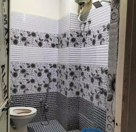 تختخواب و صبحانه Shree Guest House