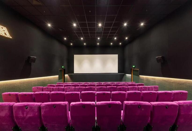 Hotel Aaradhya Adorer