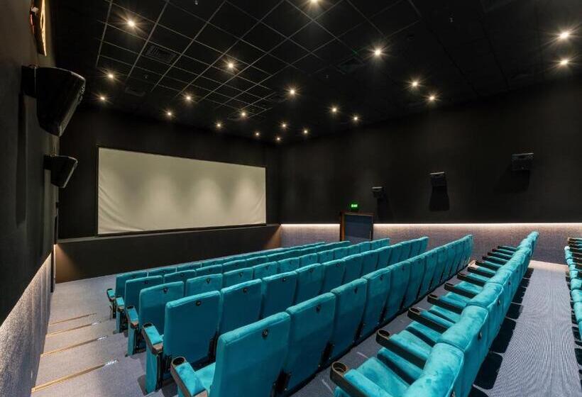 Hotel Aaradhya Adorer