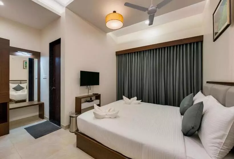 Hotelli Aaradhya Adorer