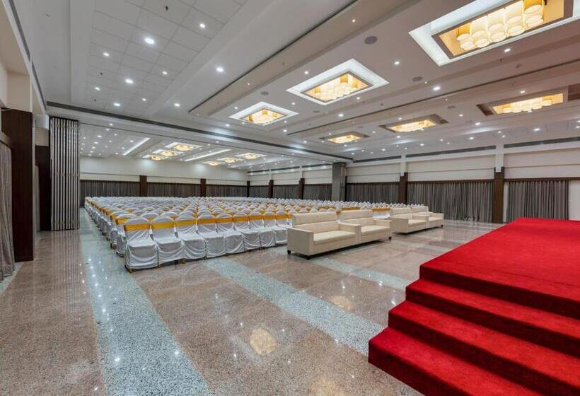 Hotel Aaradhya Adorer