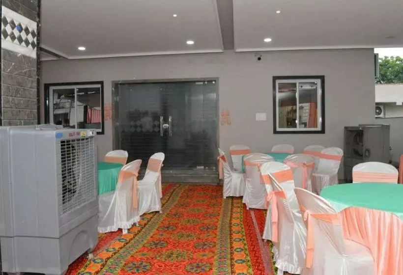 هتل Cape Town Inn By Wb Inn