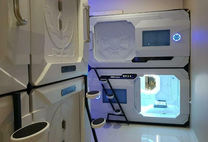 캡슐 호텔 Apollo Capsule