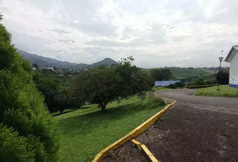 Hotelli Villa Mónaco