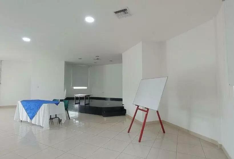 Hotelli Villa Mónaco