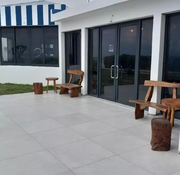 Hotelli Ponta Mar Resort