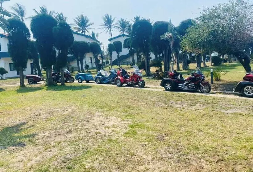 Hotelli Ponta Mar Resort