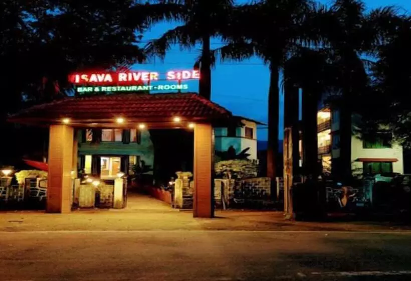 ホテル Visava Riverside