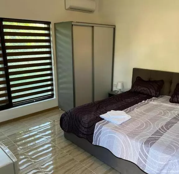 پانسیون Camere De Inchiriat Cris&dia