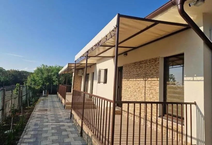 پانسیون Camere De Inchiriat Cris&dia