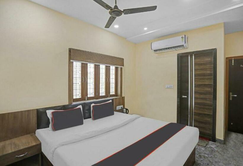 Collection O Hotel A Grand