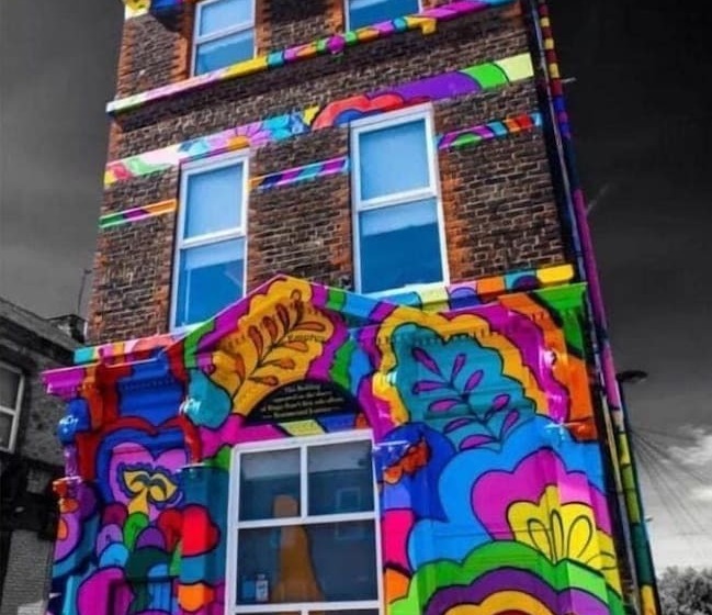 هتل Beatles Themed