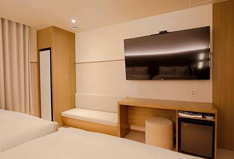 호텔 Ippda Geomdan