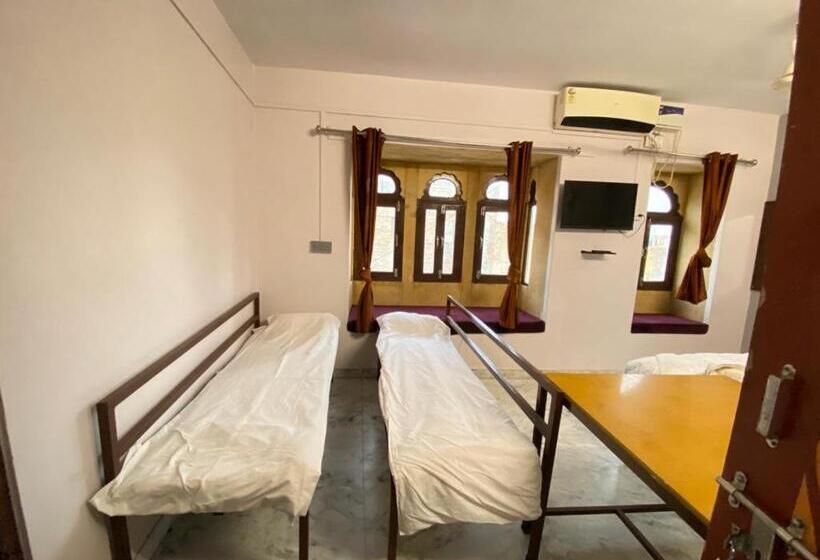 בית מלון כפרי Hashim