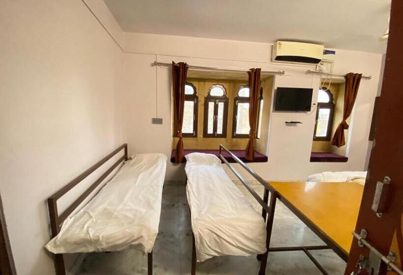 בית מלון כפרי Hashim