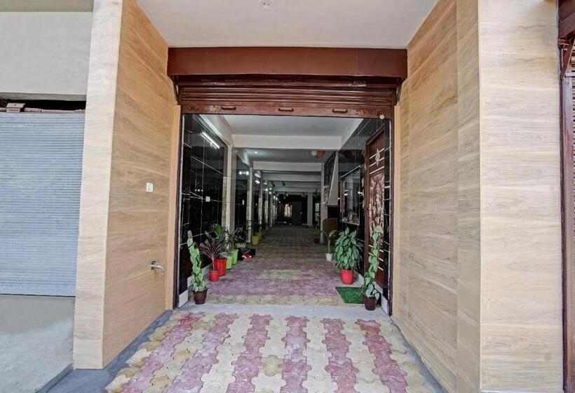 Hotelli Oyo Flagship 80810  H N J