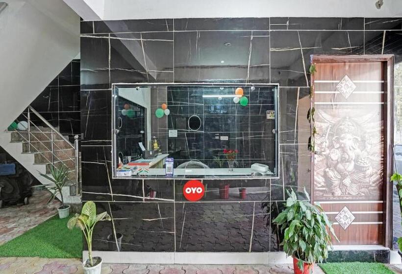 Hotelli Oyo Flagship 80810  H N J