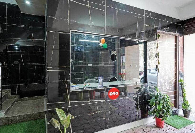 Hotelli Oyo Flagship 80810  H N J